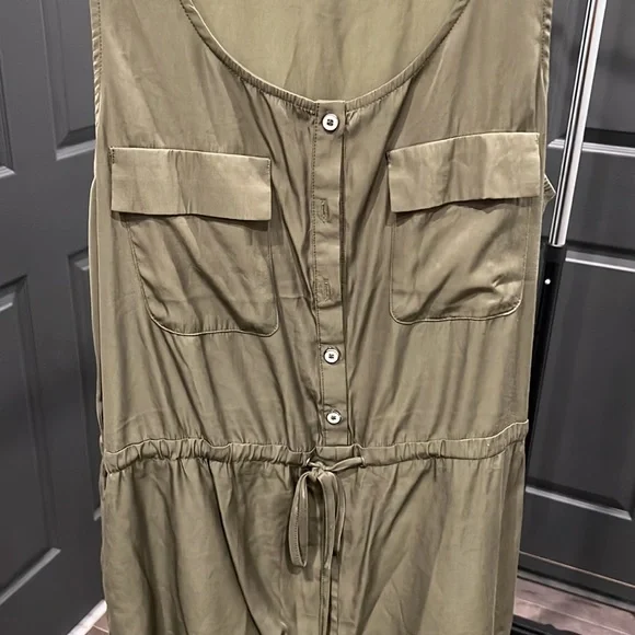 Army green romper - Picture 2 of 3